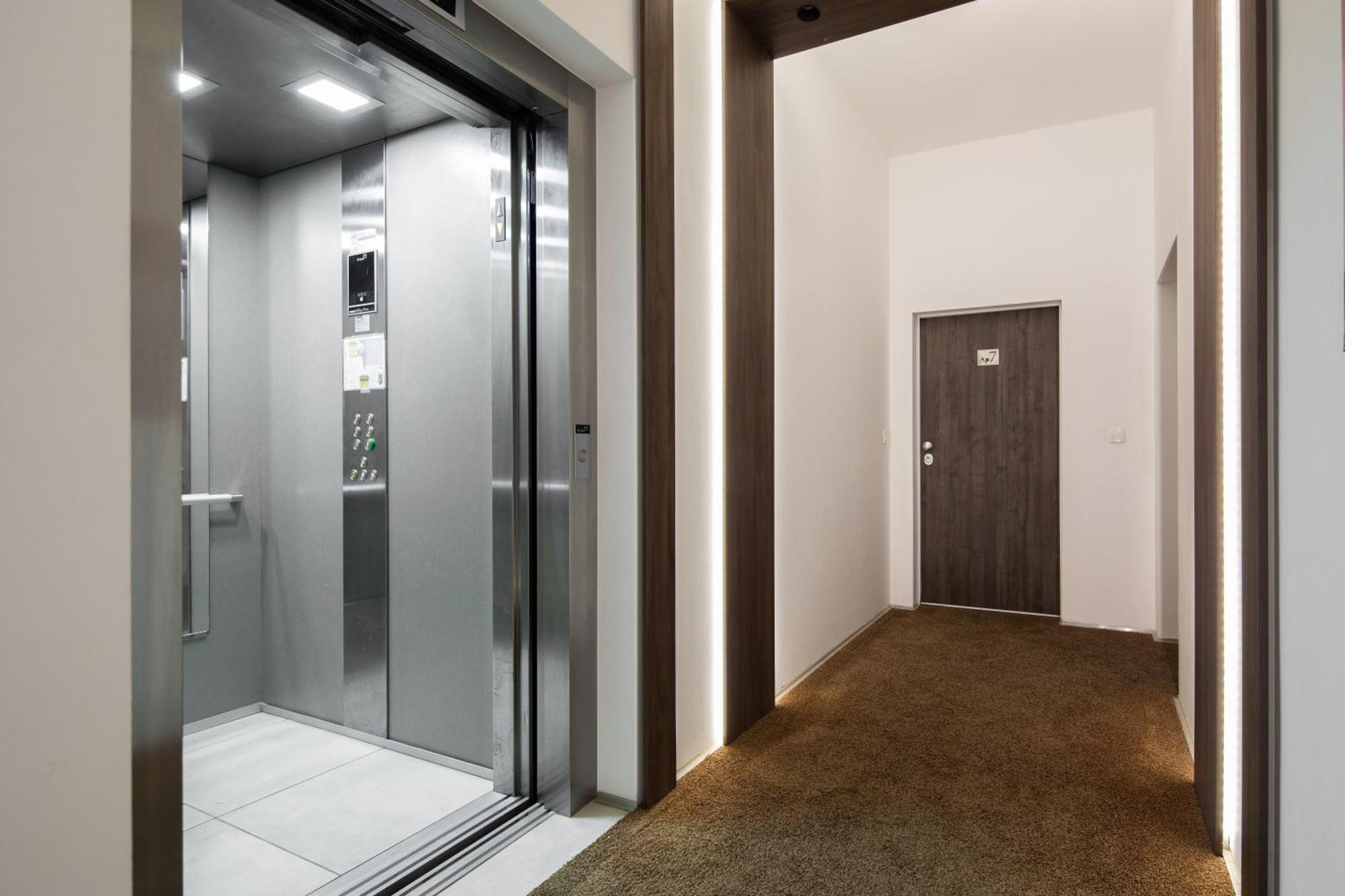 Apartmán Jolara With Heated Pool Mimice